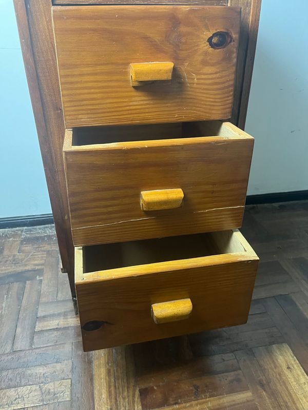 Cajonera de madera con tres cajones - imagen 7