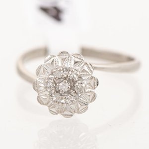 Lote siguiente: Anillo de Oro 18k con Brillantes