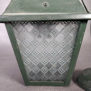 Farol de Chapa Verde con Cadena y Florón, Vidrios Fantasía - imagen 3