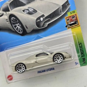 Hot Wheels Pagani Utopia Edición "HW Exotics" 2024 - imagen 2