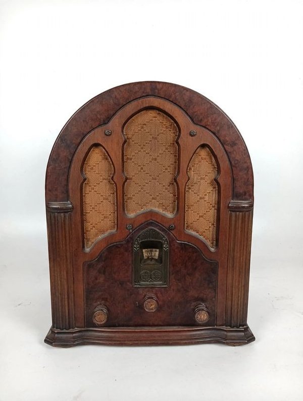 Radio Antigua "Capilla" Estilo Art Decó