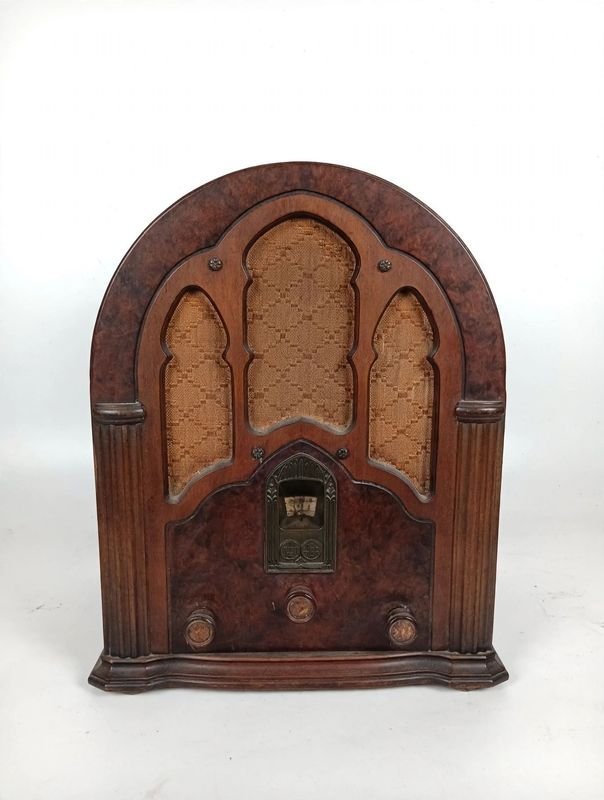 Radio Antigua "Capilla" Estilo Art Decó