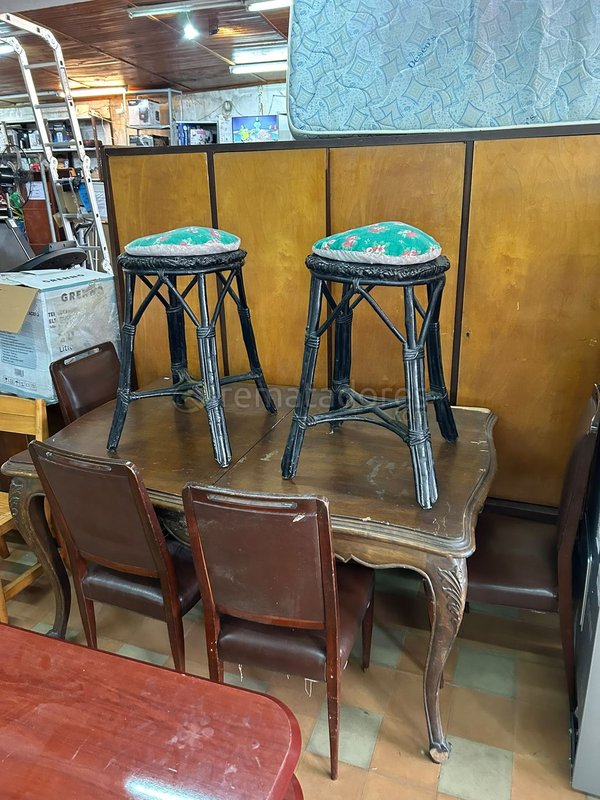 Juego de Mesa de Comedor con Cuatro Sillas y Dos Banquetas