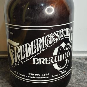 Porrón de Cerveza Fredericksburg Brewing 1.89 Litros - imagen 4
