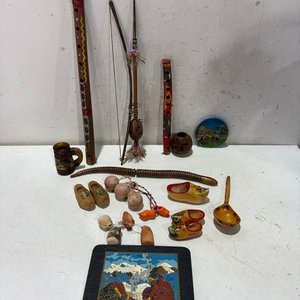 Lote anterior: Lote de Adornos Artesanales Variados