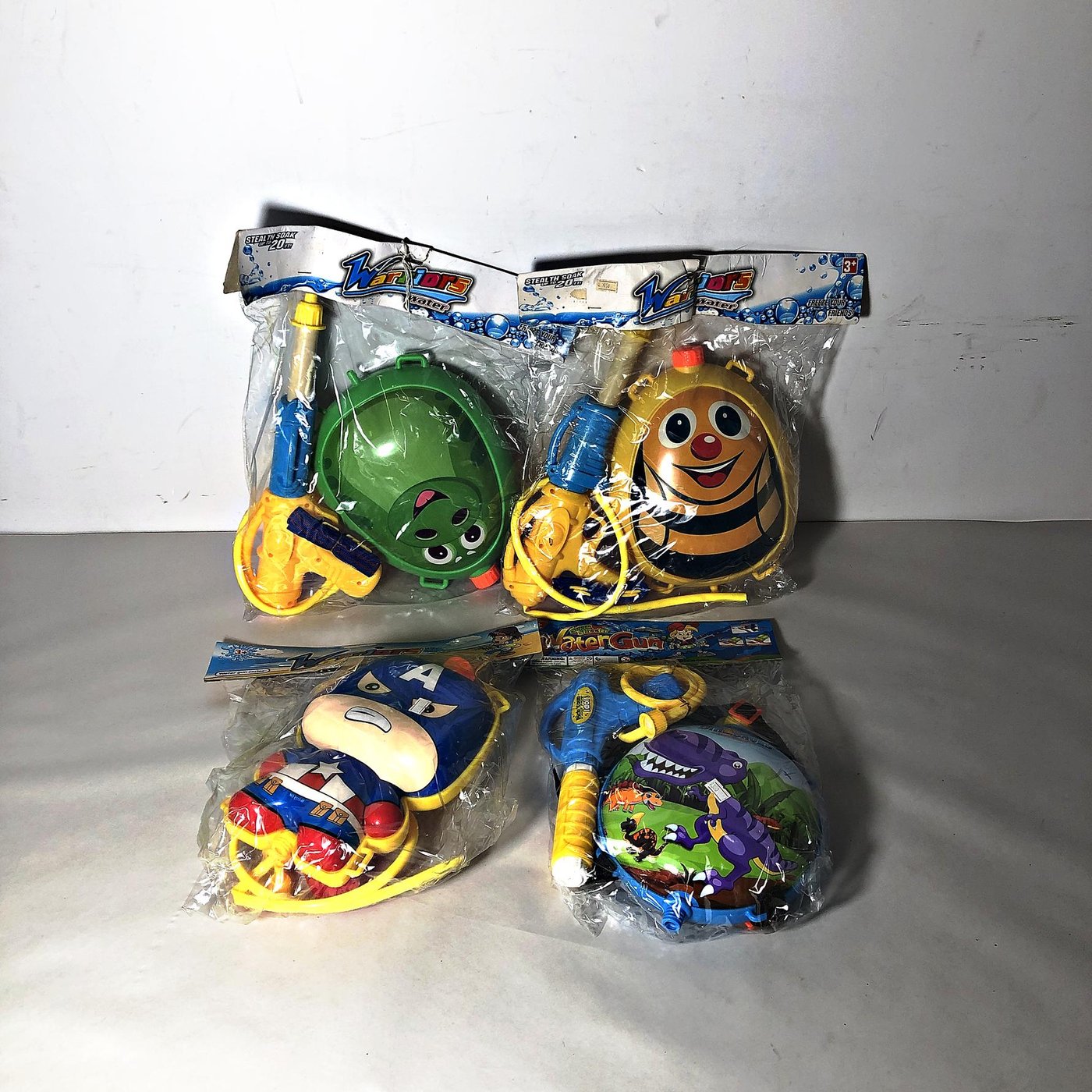 Pack de 4 Mochilas con Pistolas de Agua para Niños