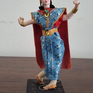 Lote de 3 Miniaturas Persas y Muñeca Tailandesa de Danza - imagen 2
