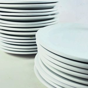 Set de 24 Platos Llanos de Loza Blanca "World China" - imagen 3