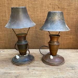 VELADORAS CON PANTALLA COBREADA Y BASE COBREADA MUY ORIGINALES - imagen 1