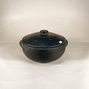Lote siguiente: Olla de Barro Cocido Negra con Tapa - Diámetro 32 cm