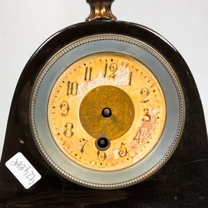 Reloj de Sobremesa Antiguo con Detalles en Madera y Cerámica - imagen 3