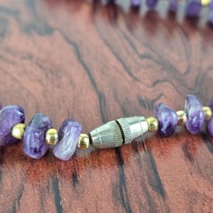 Collar de Amatistas Naturales con Cuentas Doradas - imagen 4