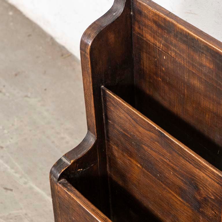 Revistero de madera con manijas de cuero - imagen 3