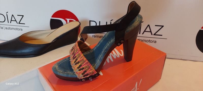 Zapatos de tacón alto negro - imagen 3