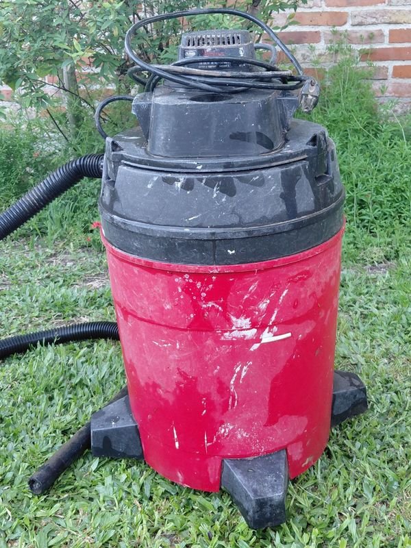 Aspiradora Industrial Master Mechanic 12 Galones 110V - imagen 1
