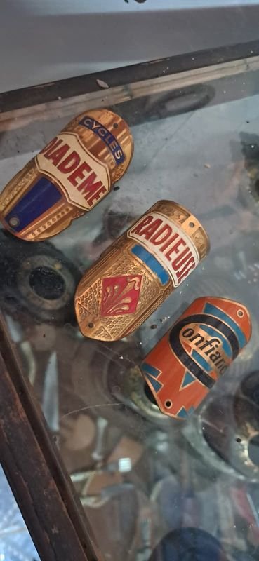 Item 877975 - Image 1