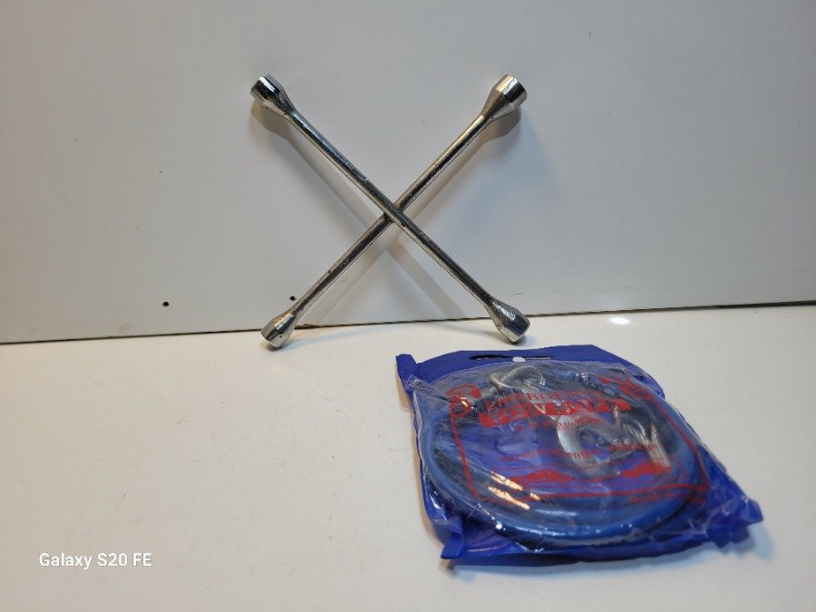 Llave Cruz y Linga de Remolque para Vehículos