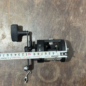 Carrete de Pesca Trolling Master Kaida GC20 Negro y Plata - imagen 9