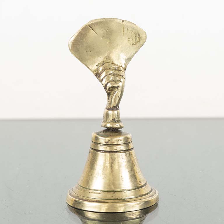 Campana de bronce en excelente estado - Medidas: 6x12cm