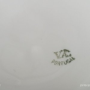 Juego de Té de Porcelana Portuguesa "V.A." con Cafetera, Azucarero y 6 Tazas con Platillos - imagen 8