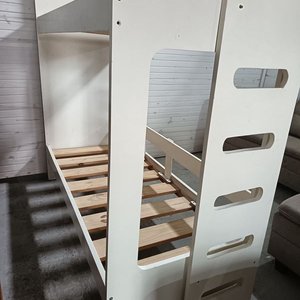 Lote siguiente: Cama Cucheta Blanca Moderna