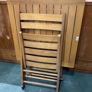 Juego de Mesa y Silla Plegables de Madera - imagen 3