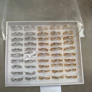 Lote siguiente: Set de 50 Anillos Acero Inoxidable Color Plata y Oro