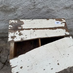 Mueble de Madera Blanco con Puerta y Estantes - imagen 3