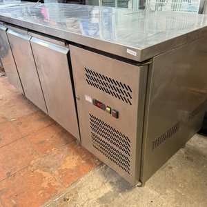 Bajo Mostrador Refrigerado Acero Inoxidable 3 Puertas 180x70x86cm - imagen 3