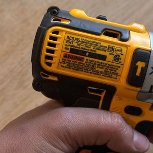 Atornilladora Dewalt DCD 795 20V MAX XR con Percutor - imagen 2