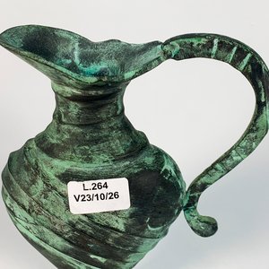 Jarra de Metal Antigua con Pátina Verde - Adorno Decorativo - imagen 3