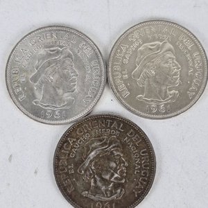 Lote anterior: 3 Monedas de Plata "El Gaucho Héroe Nacional" Uruguay 1961