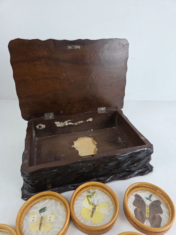 Caja en madera con posavasos de mariposas - imagen 2