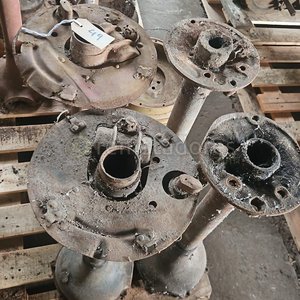 Lote de Repuestos de Vehículos Antiguos - imagen 5