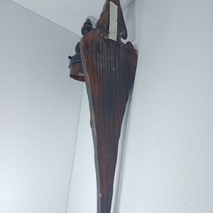 Lámpara de Pared Antigua de Madera con Figura Decorativa - imagen 3