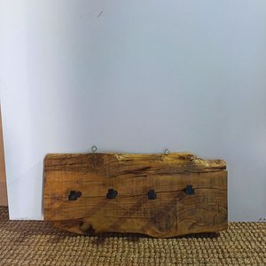 Perchero Rústico de Madera con Ganchos de Hierro - imagen 4