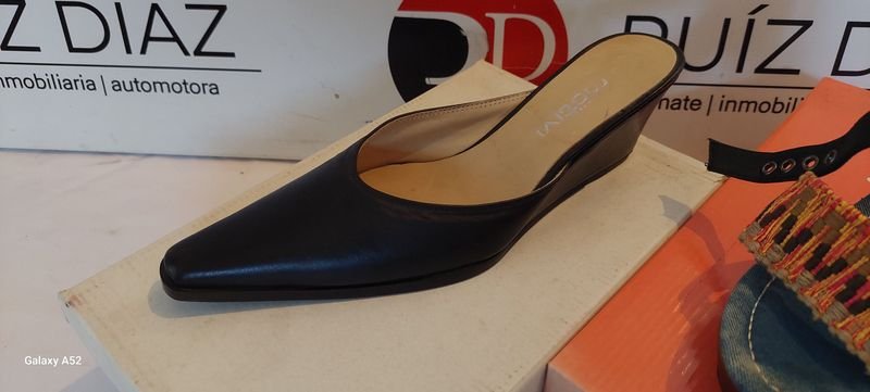 Zapatos de tacón alto negro - imagen 2