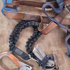 Arnés de Seguridad con Enganches Metálicos - imagen 1