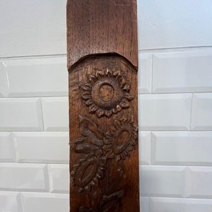 Talla de Madera con Girasoles y Portavelas - imagen 3