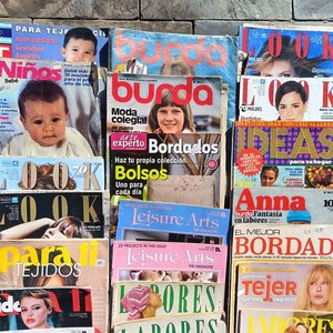Lote de Revistas Antiguas: Tejidos, Bordados, Moda y Hogar - imagen 2