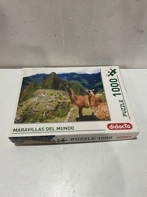 Lote siguiente: Rompecabezas en caja con imagen