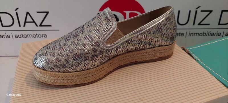 Zapatos de cuero en tamaño 35-39 - imagen 2