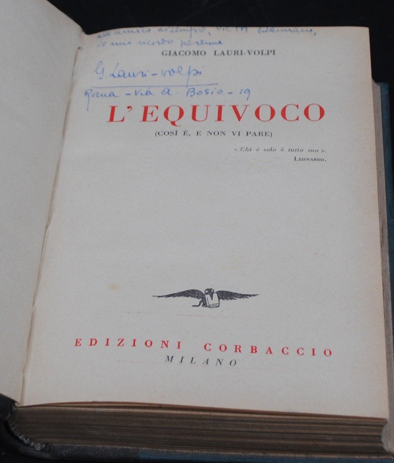 Libro L Equivoco con cubierta de cuero y notas manuscritas - imagen 3