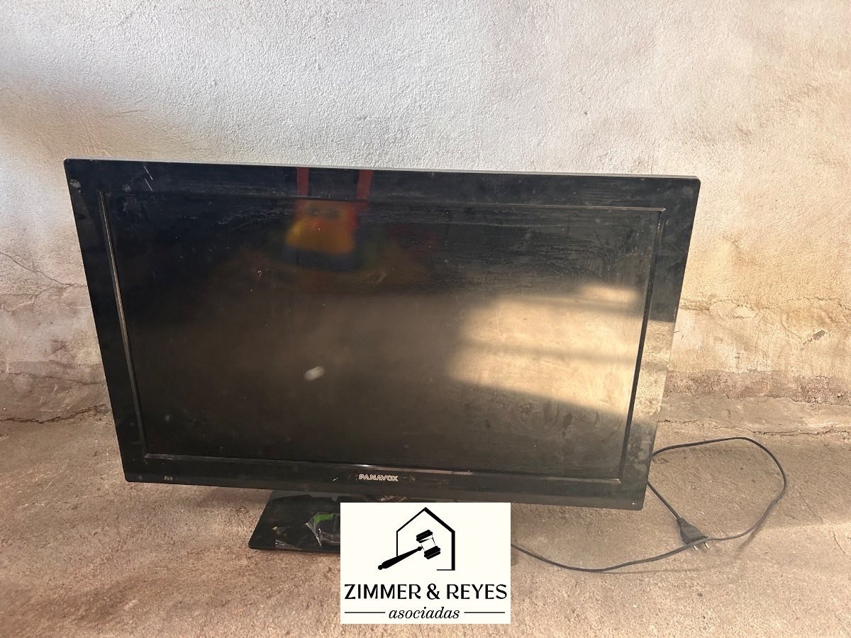Televisor Panavox Negro Plano