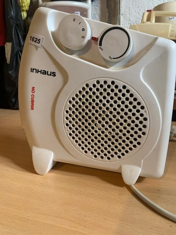 Lote siguiente: Caloventilador marca Inhaus a la venta