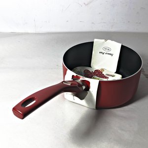 Juego de Cocina: Dos Ollas de 18 cm y Kit de Parrilla con Tabla, Cuchillos y Tijera - imagen 4