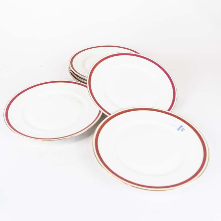 Lote anterior: 6 Platos de porcelana limoges (una con pequeñísima cascadura) - Medidas: 25cm 