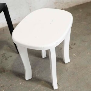 Silla Tapizada Negra y Banqueta Blanca para Baño - imagen 2