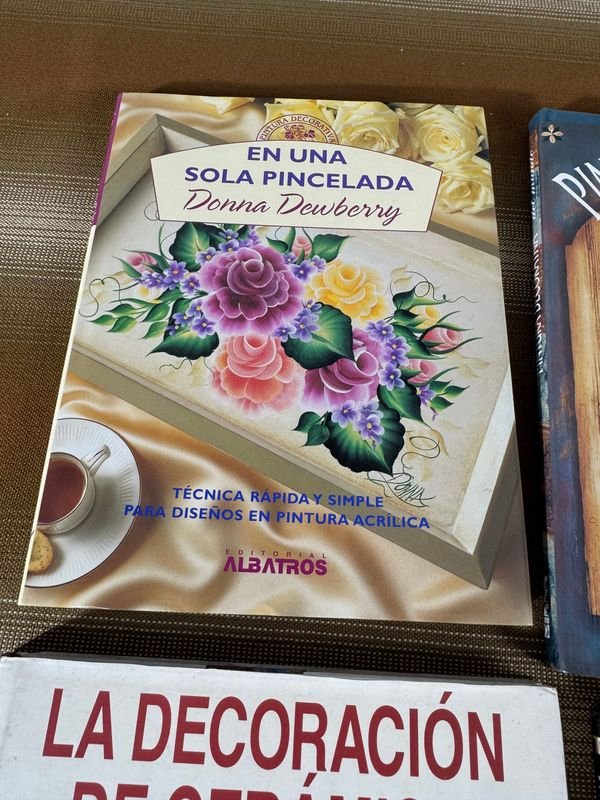 Colección de libros sobre decoración en español - imagen 4