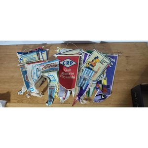 Lote anterior: Lote de 50 Banderines Antiguos de Colección Varios